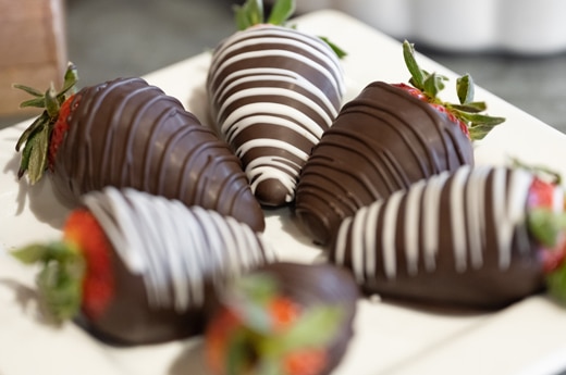 Desserts chocolate covered strawberries